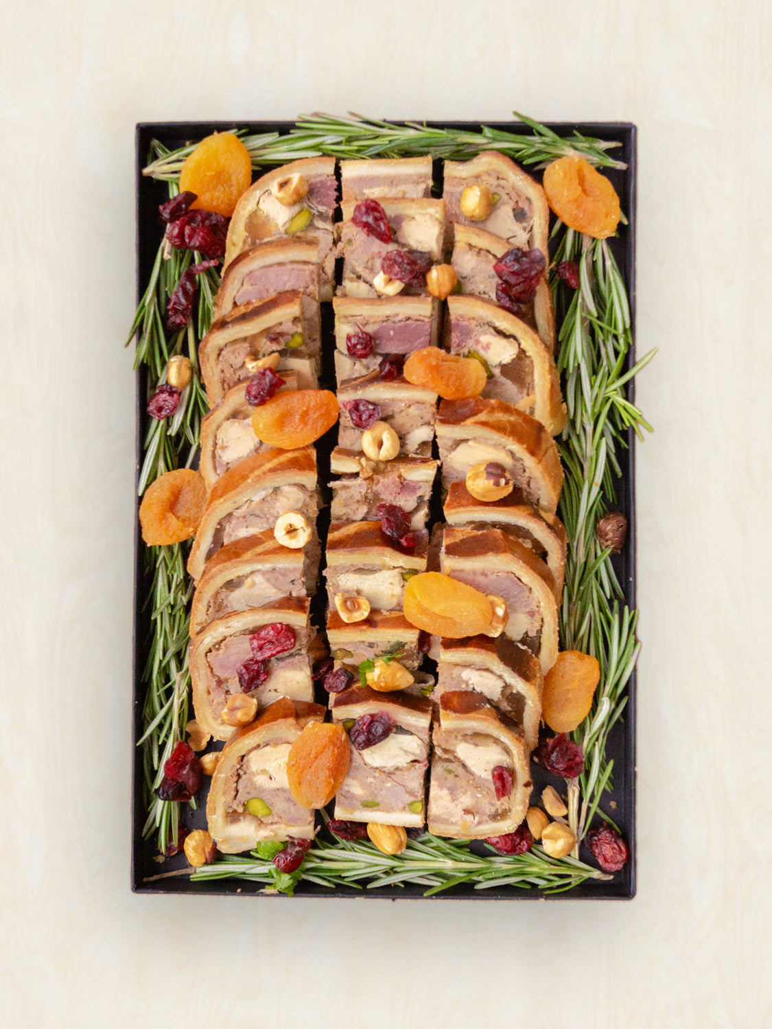 Plateau de Canard en Croûte aux Pistaches et Cranberries